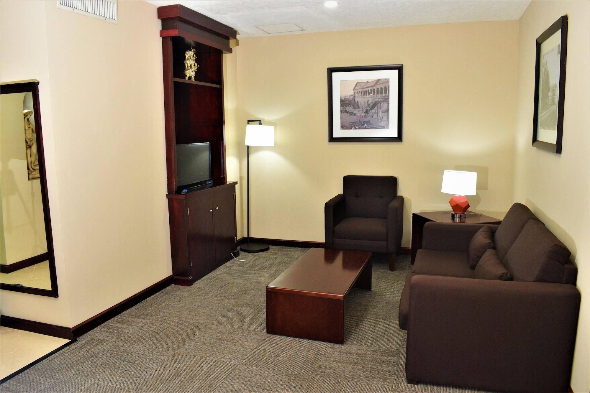 Hampton Zona Dorada Hotel